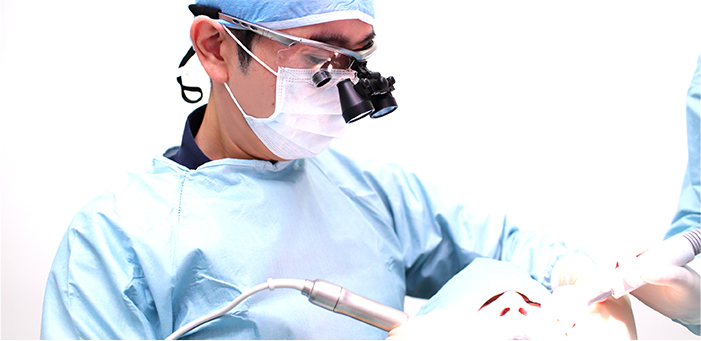 4.インプラント埋入・仮歯の装着